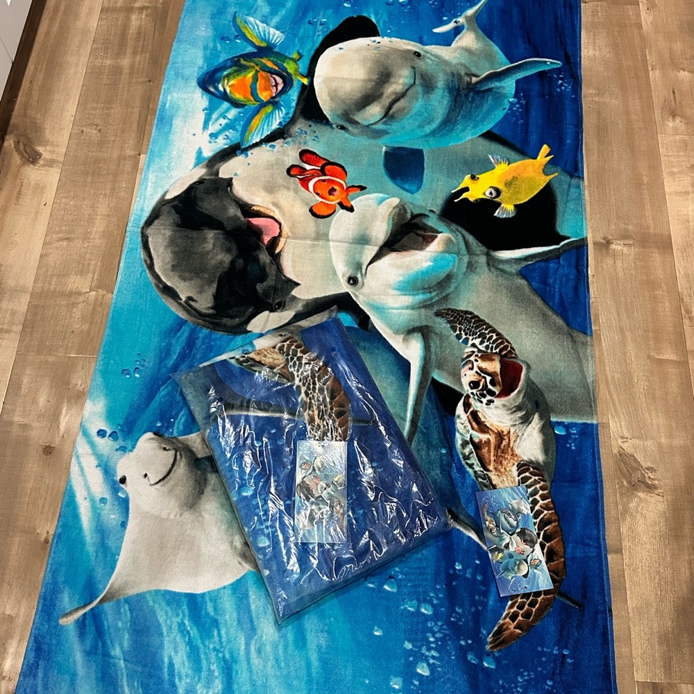 Set of 2 Finding Nemo Beach Towels - Picture 4 of 4